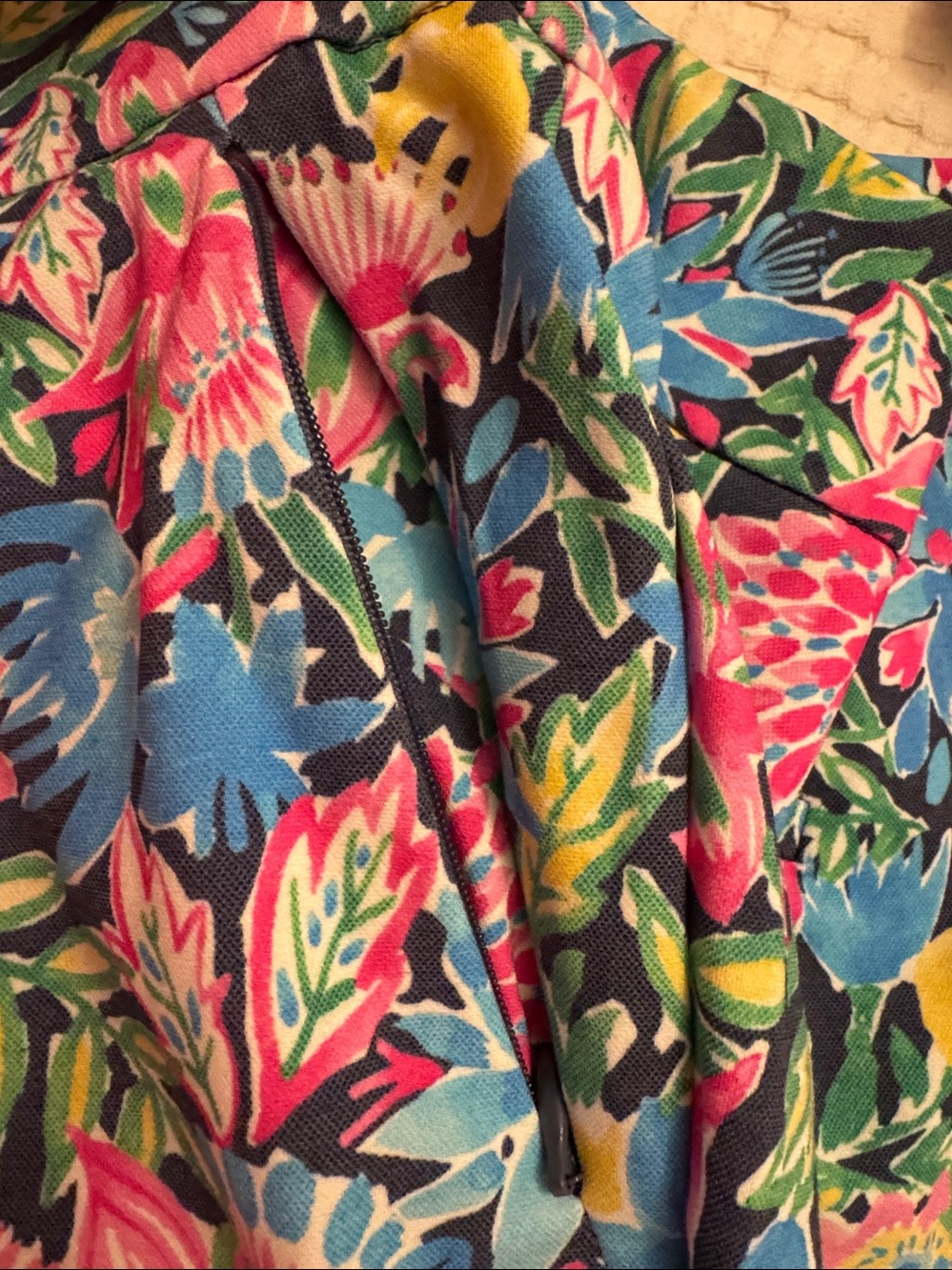 Vibrant Floral Straight-Leg Pants in Pink, Blue & Green - Picture 6 of 7